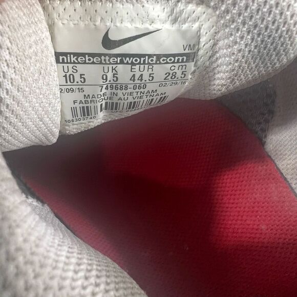 Nike Air max invigor red and grey‎  Mens 10.5 - Picture 8 of 8